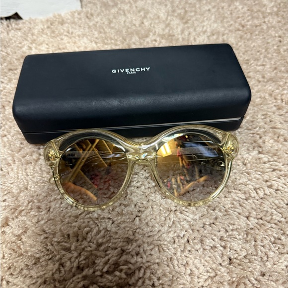 Givenchy Women's Sunglasses with Gold Frame - Picture 1 of 3